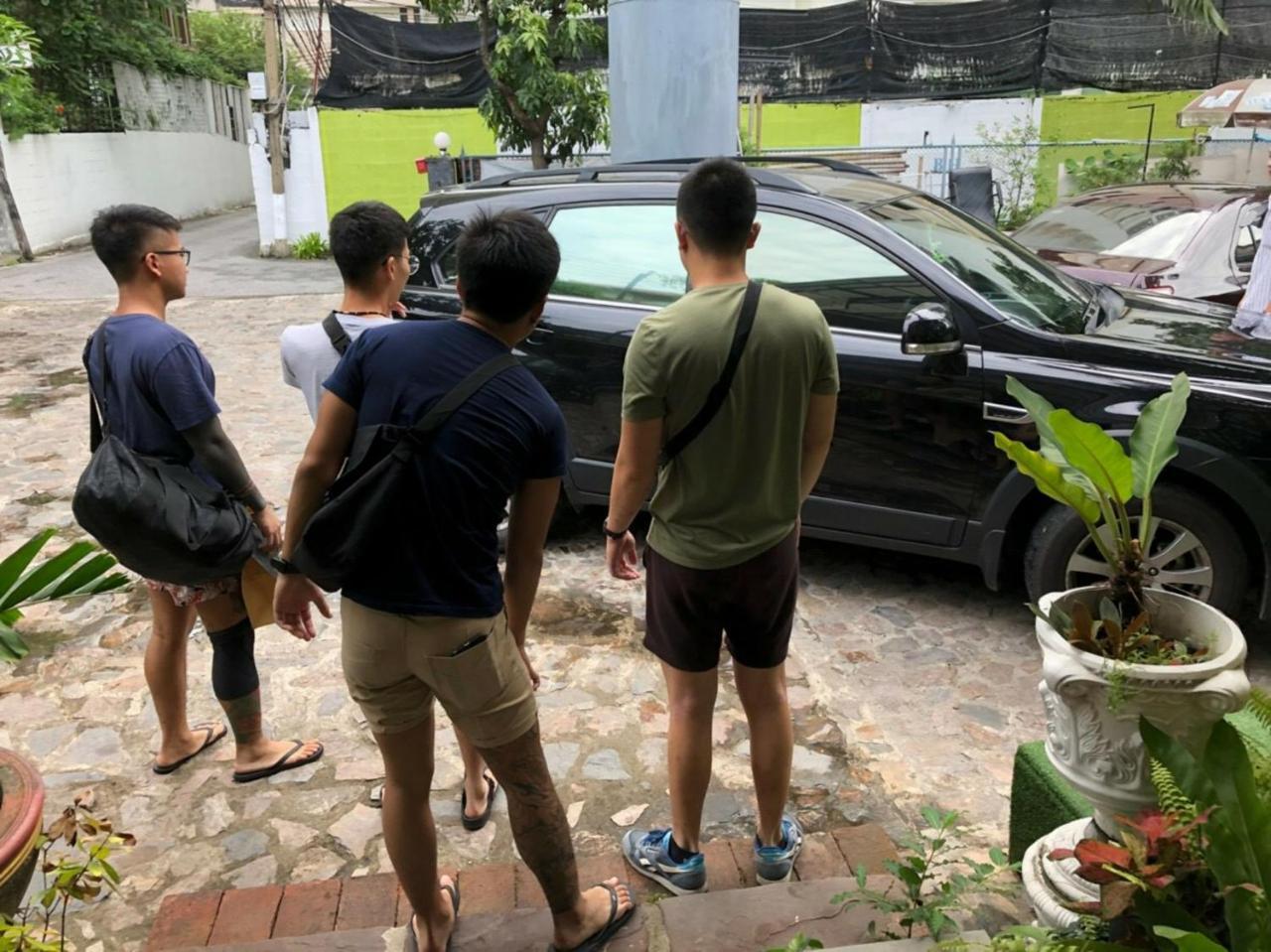 First 1 Boutique Hostel At Sukhumvit 1 Бангкок Экстерьер фото