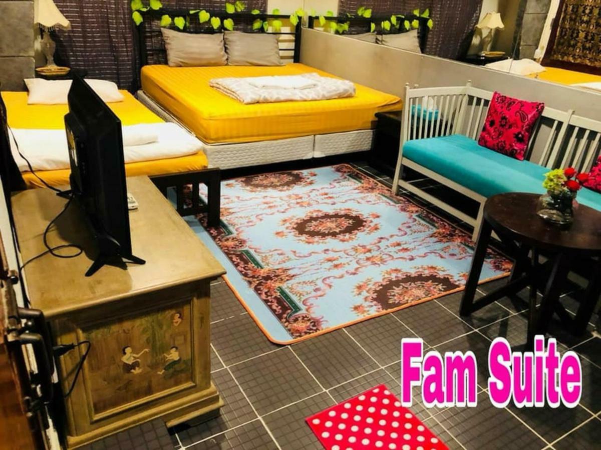 First 1 Boutique Hostel At Sukhumvit 1 Бангкок Экстерьер фото